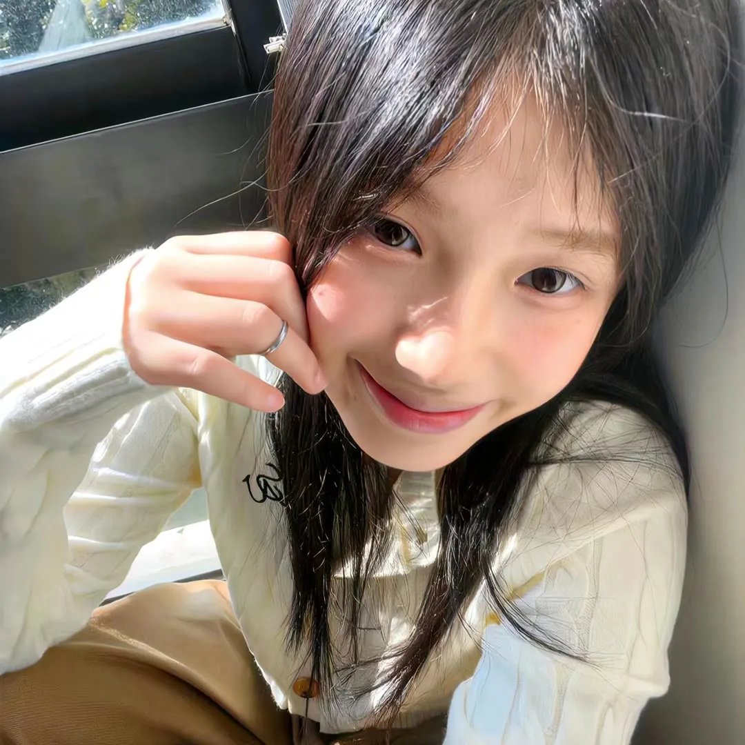 九顶假发的女孩